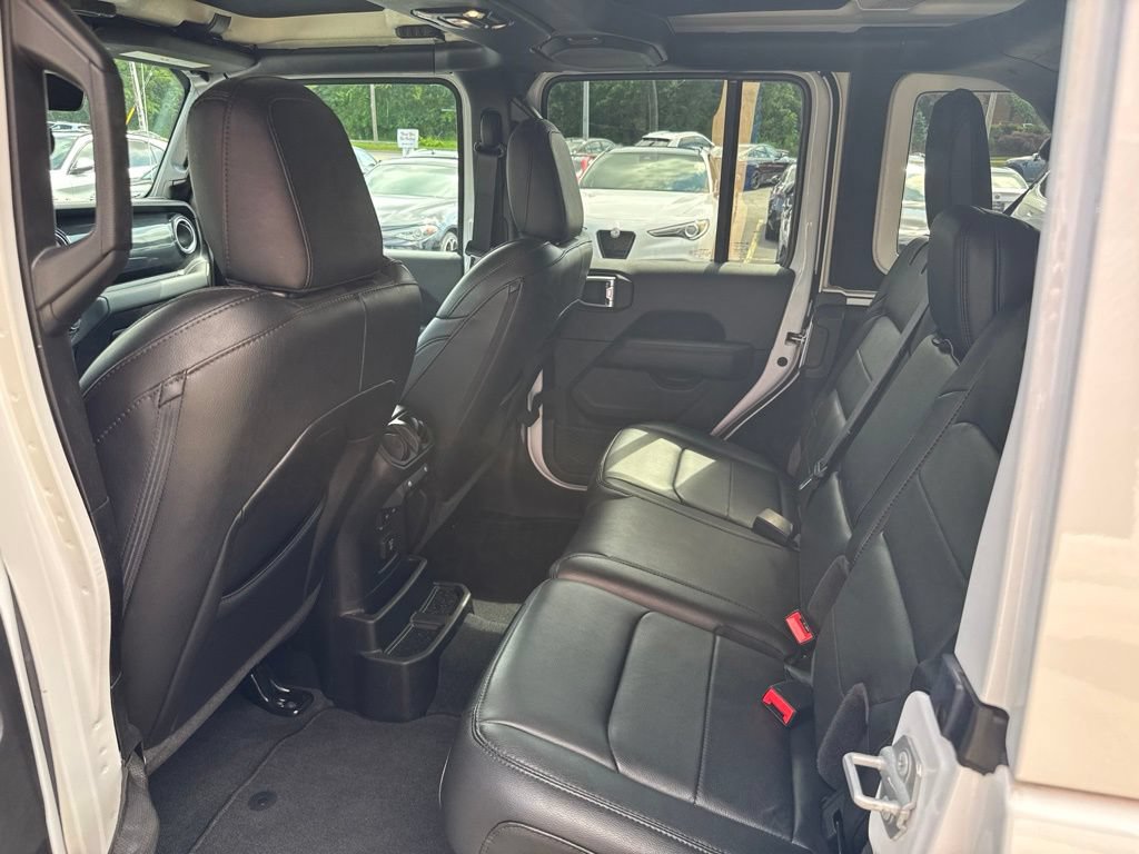 Used 2023 Jeep Wrangler Unlimited Sahara AWD/4WD image 51