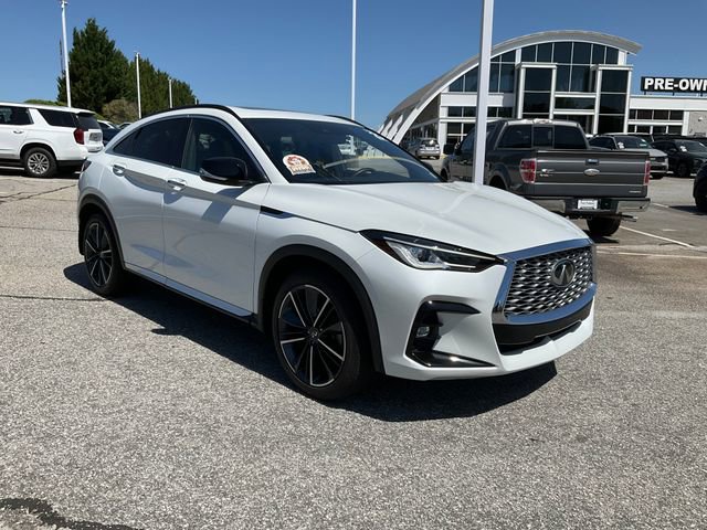 Used 2025 INFINITI QX55 Luxe w/ Cargo Package image 3