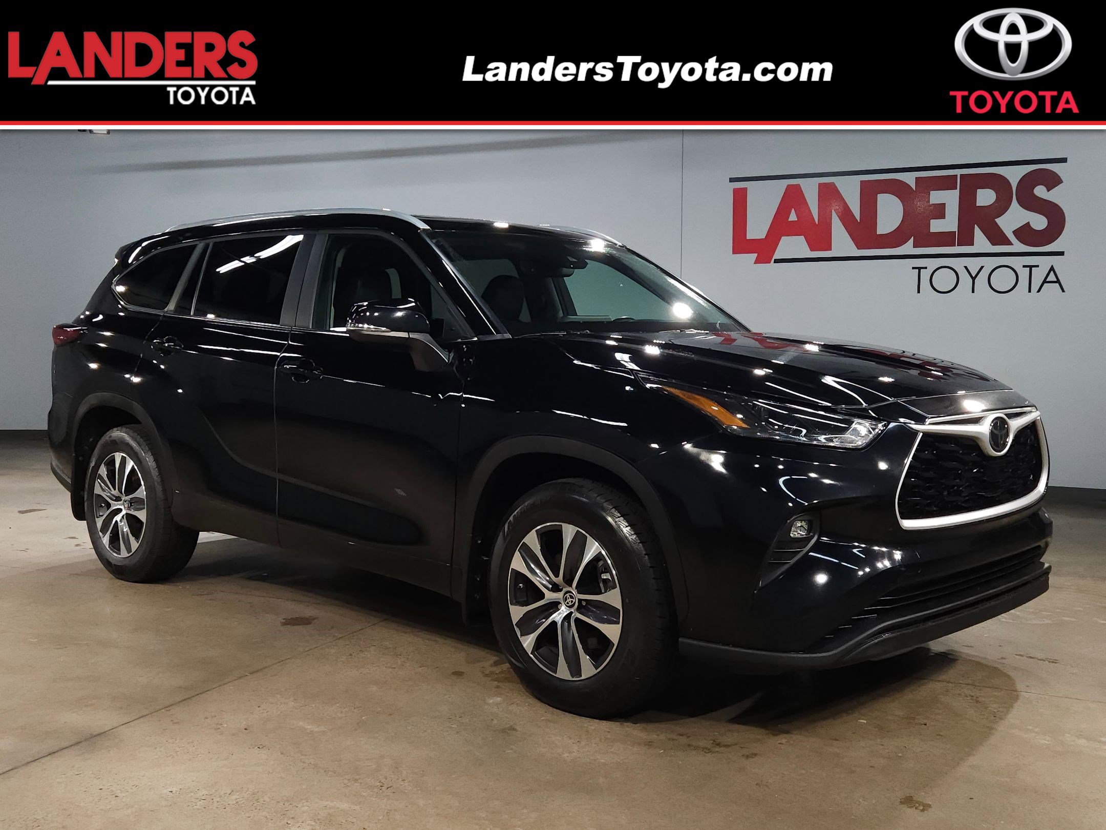 Used 2024 Toyota Highlander XLE