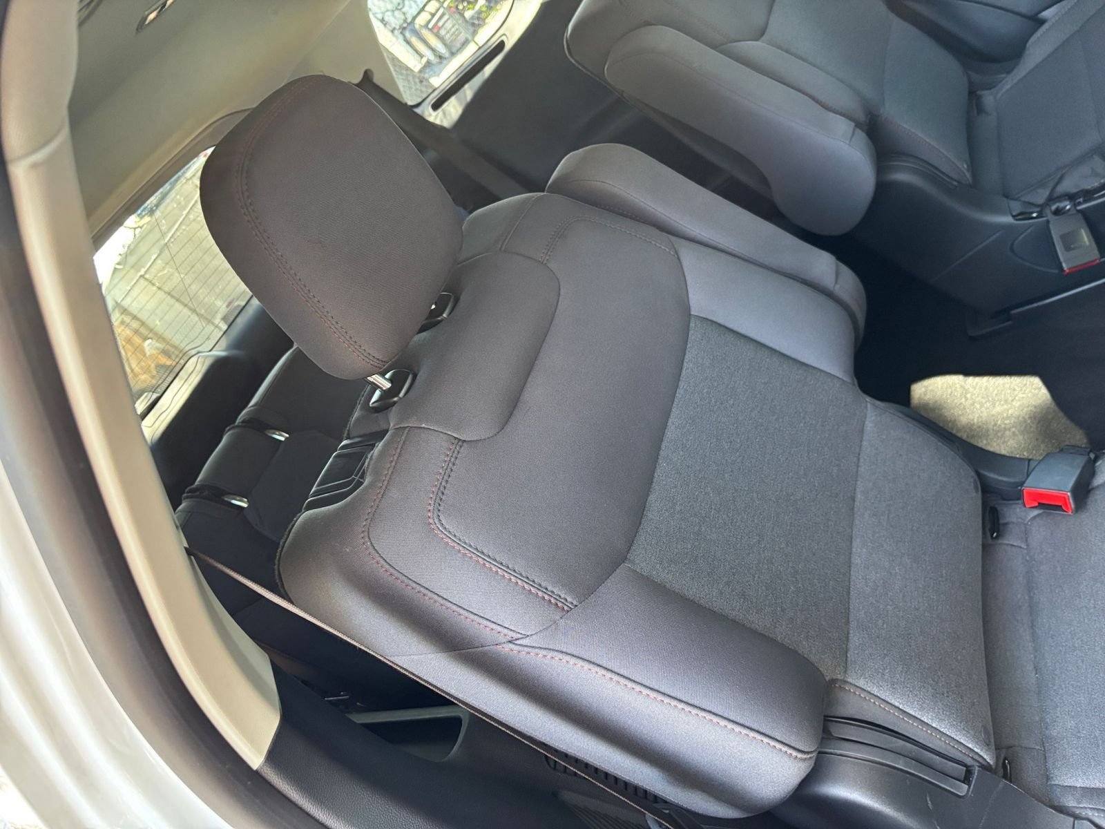 Used 2026 Ford Explorer Active RWD image 39