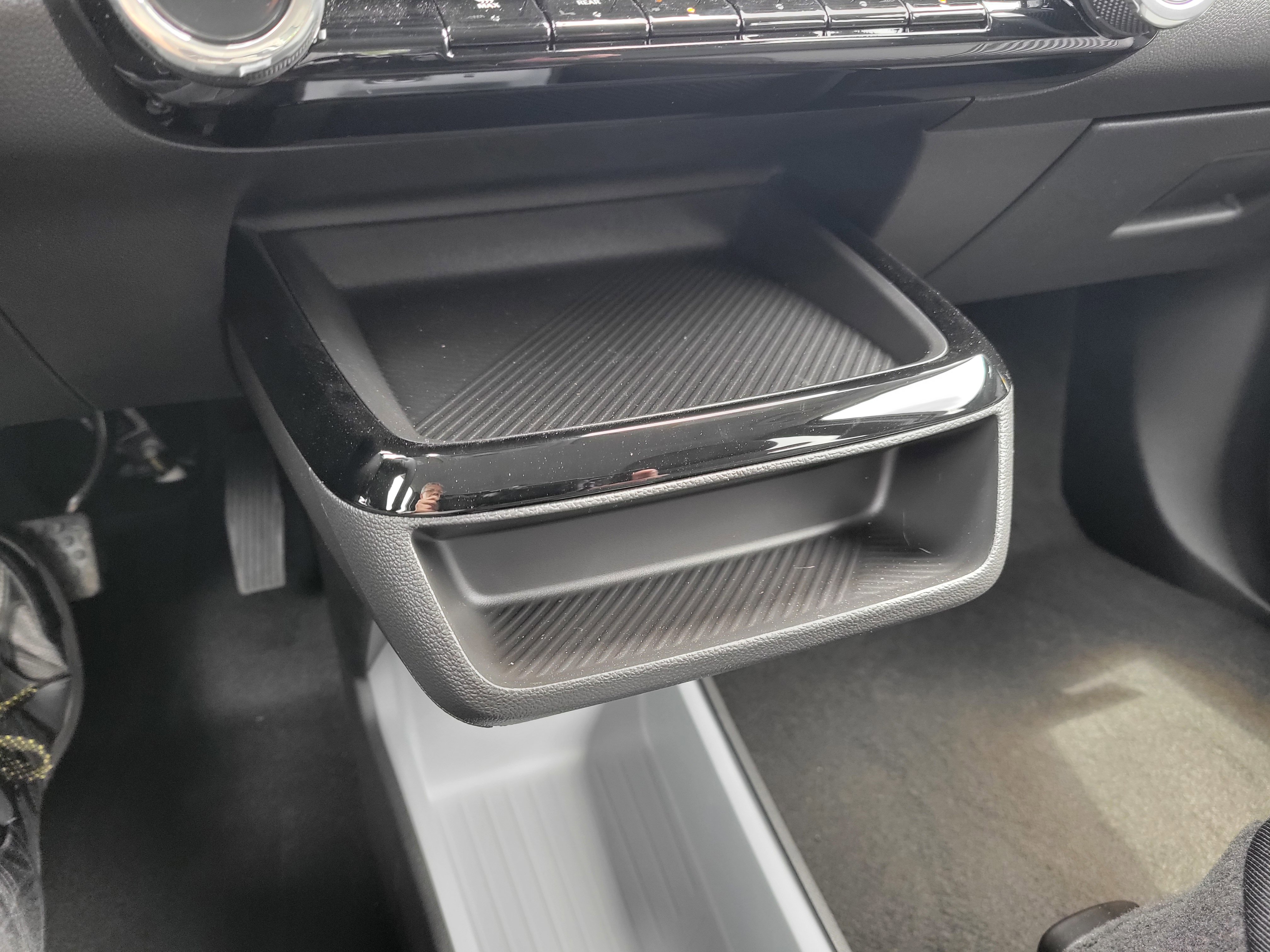 New 2027 Chevrolet Bolt LT FWD image 21