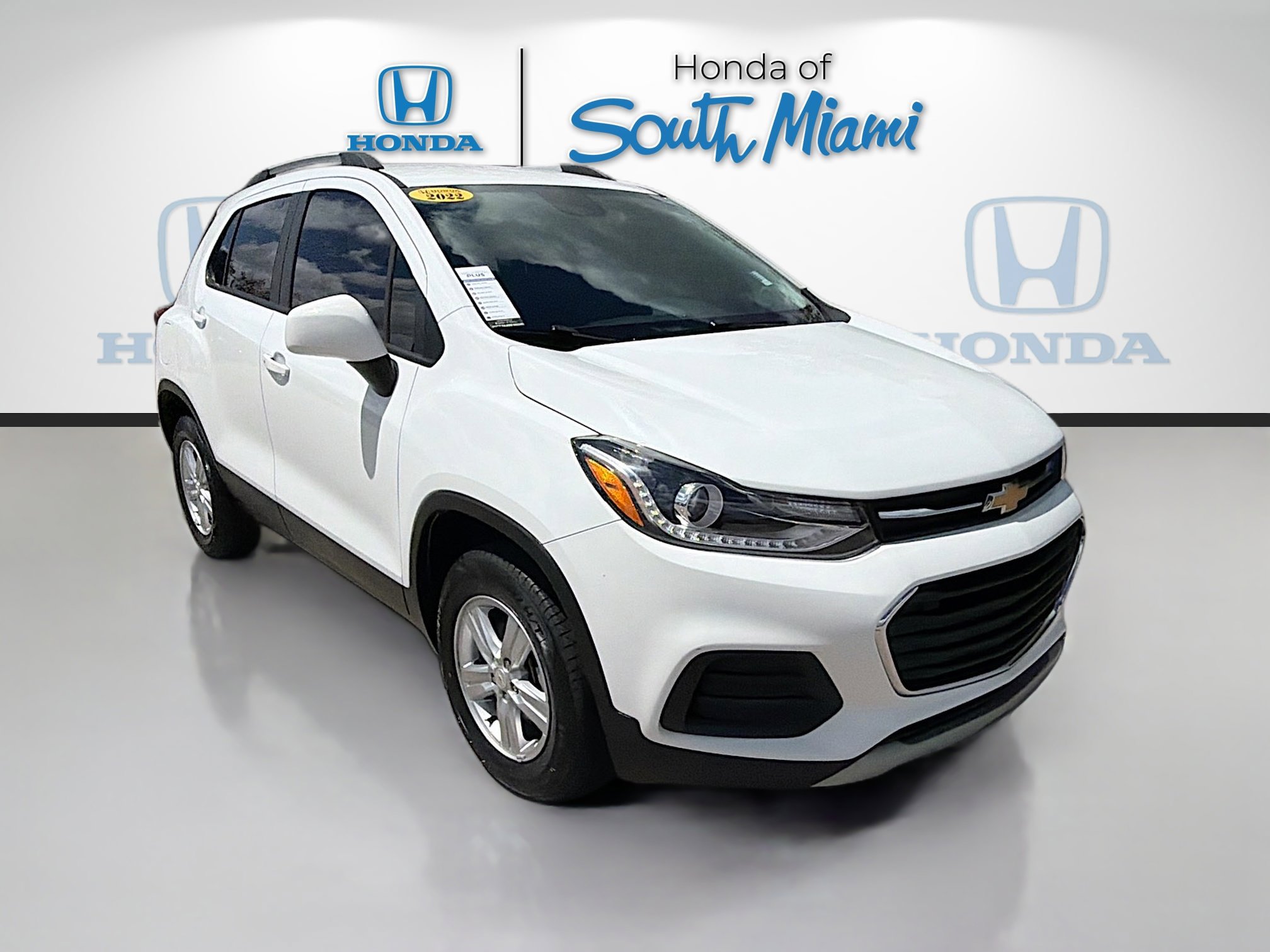 Used 2022 Chevrolet Trax LT w/ LT Convenience Package image 1