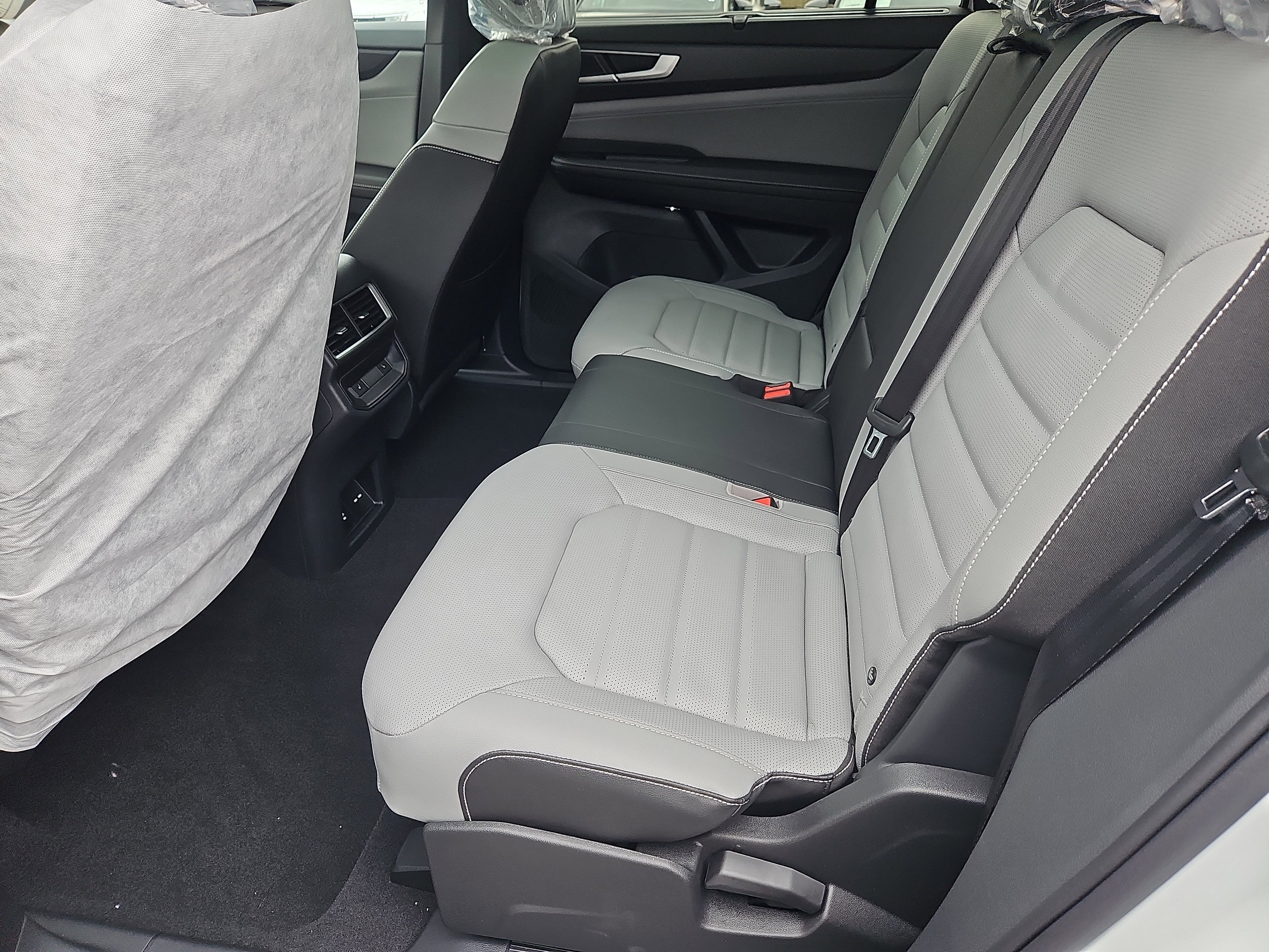 New 2026 Volkswagen Atlas Cross Sport SEL R-Line image 21