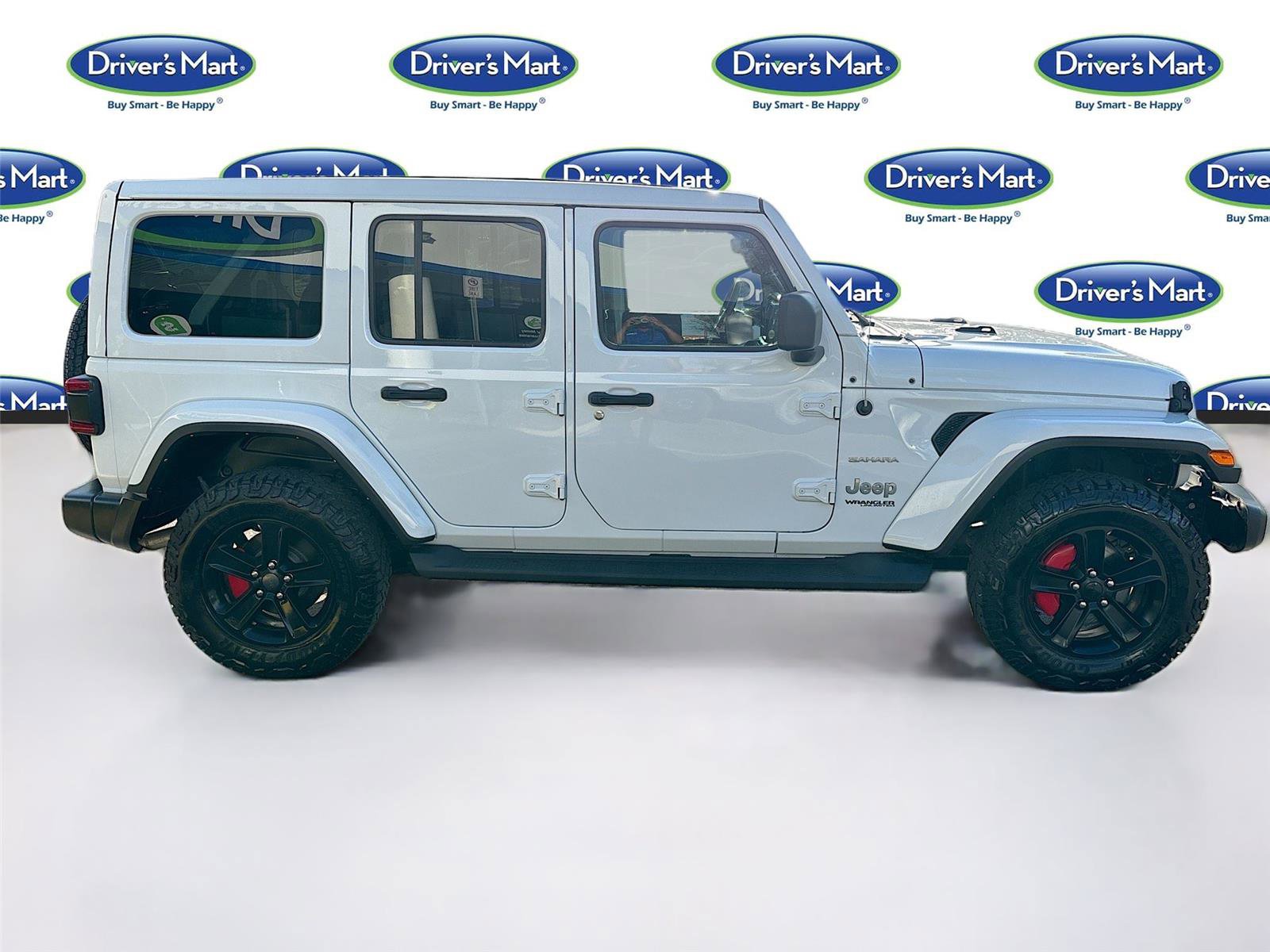 Used 2022 Jeep Wrangler Unlimited Sahara w/ LED Lighting Group AWD/4WD image 8