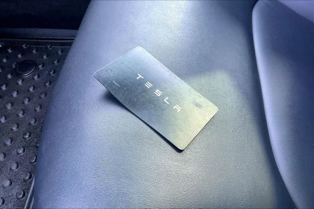 Used 2021 Tesla Model 3 Standard Range Plus RWD image 32