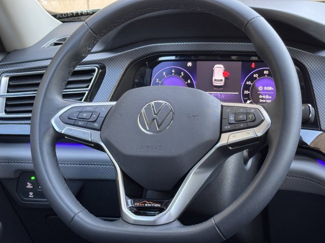 Used 2024 Volkswagen Atlas Peak Edition SE image 32