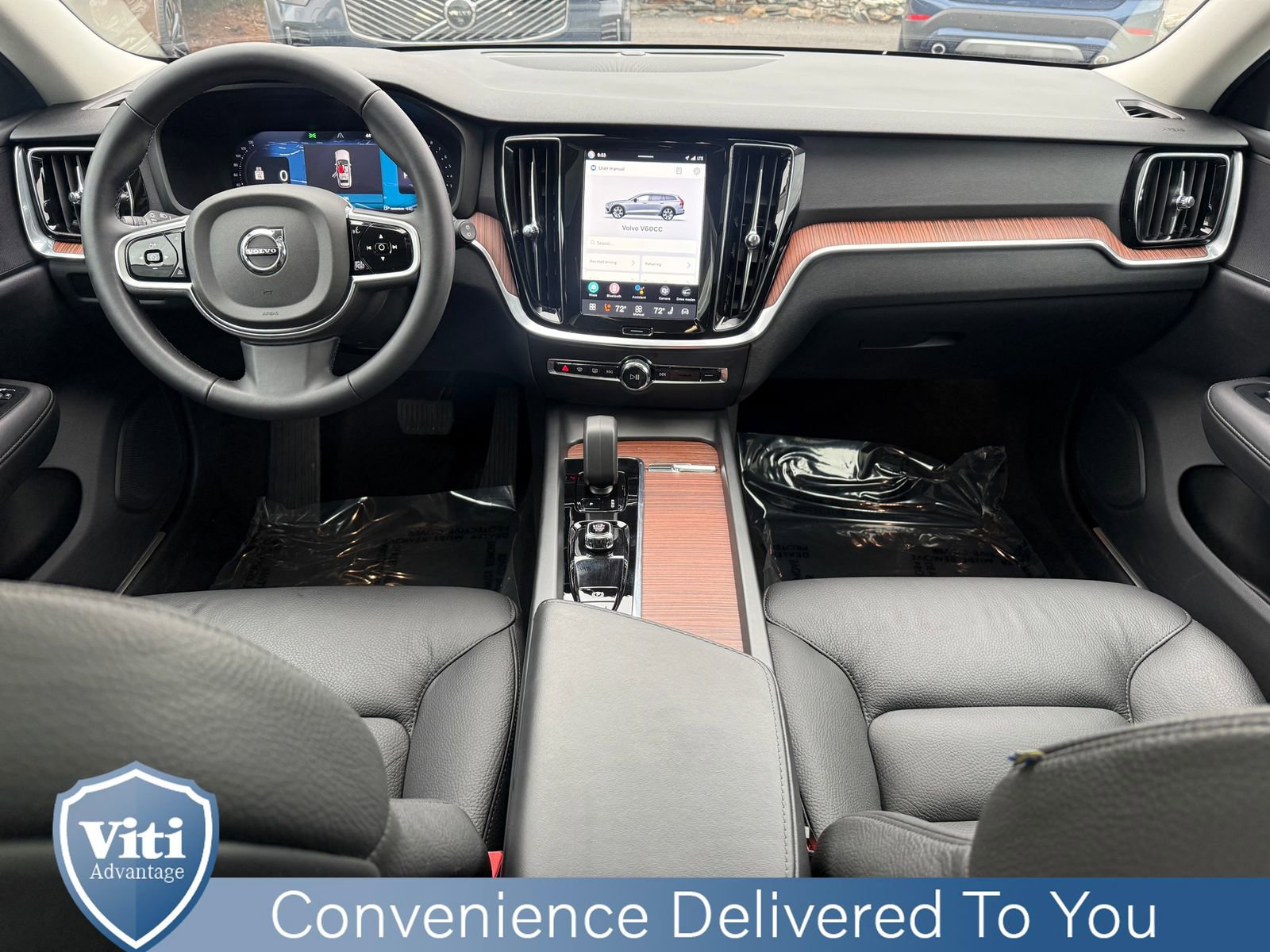 Used 2025 Volvo V60 B5 Cross Country Plus AWD/4WD image 2
