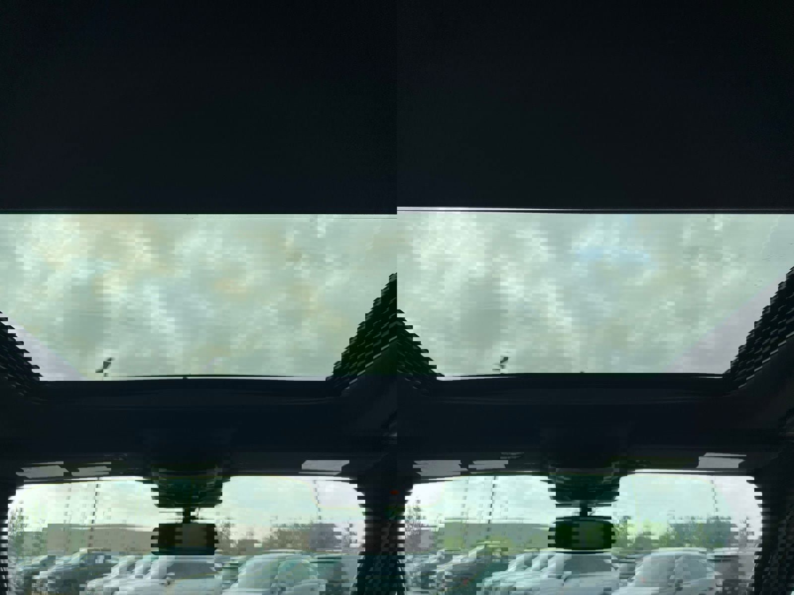 Used 2024 Ford Expedition Limited AWD/4WD image 24