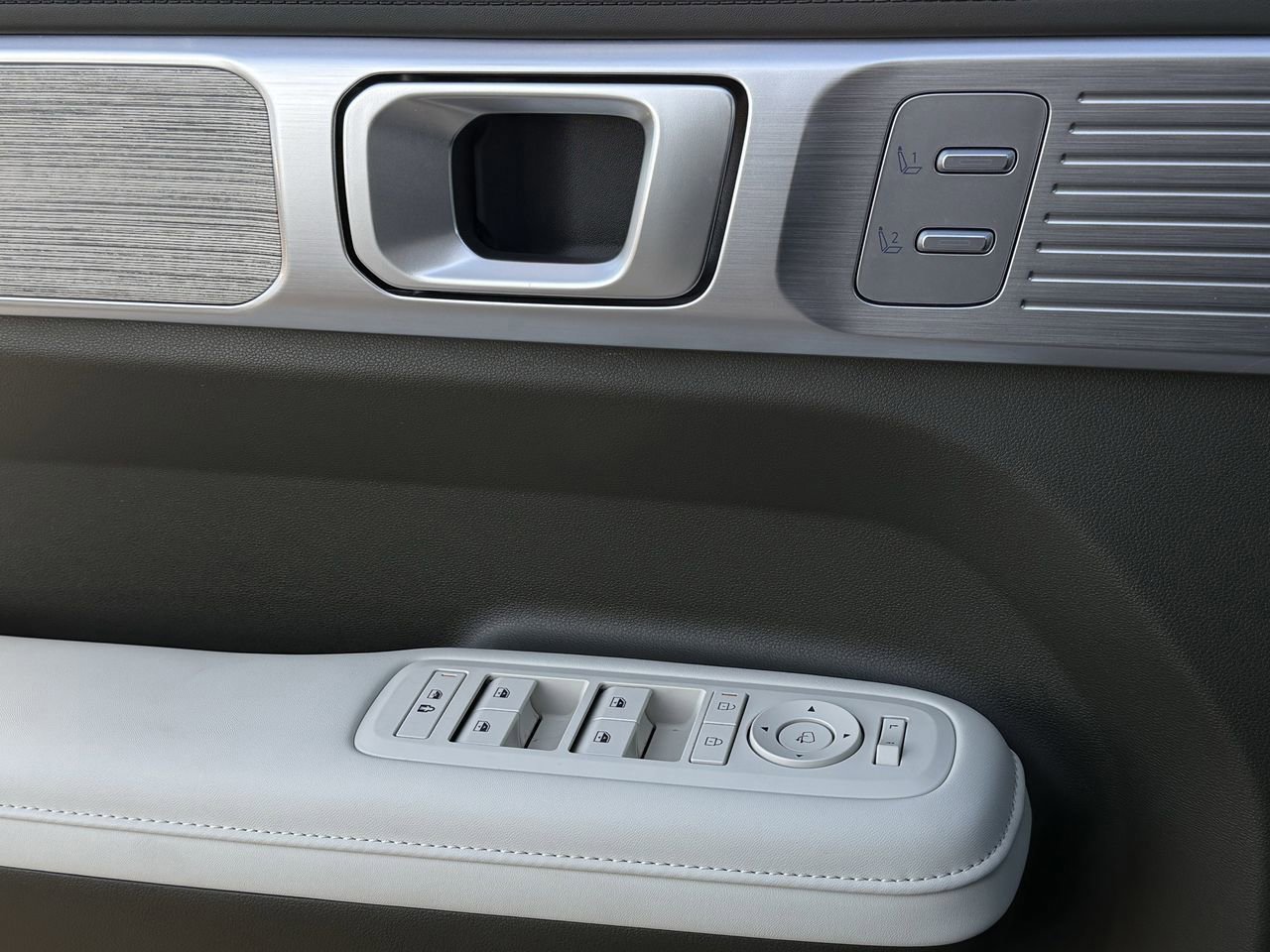 Used 2025 Hyundai Santa Fe Calligraphy image 20