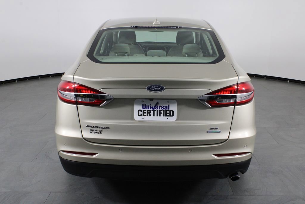 Used 2019 Ford Fusion SE image 9