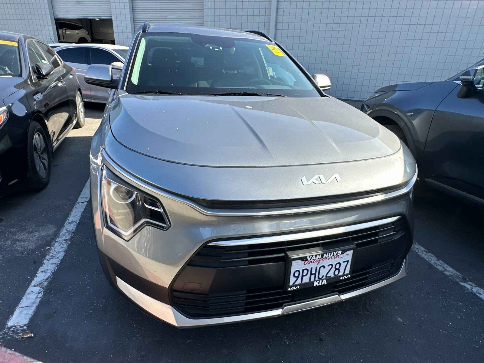 Used 2024 Kia Niro EX image 2