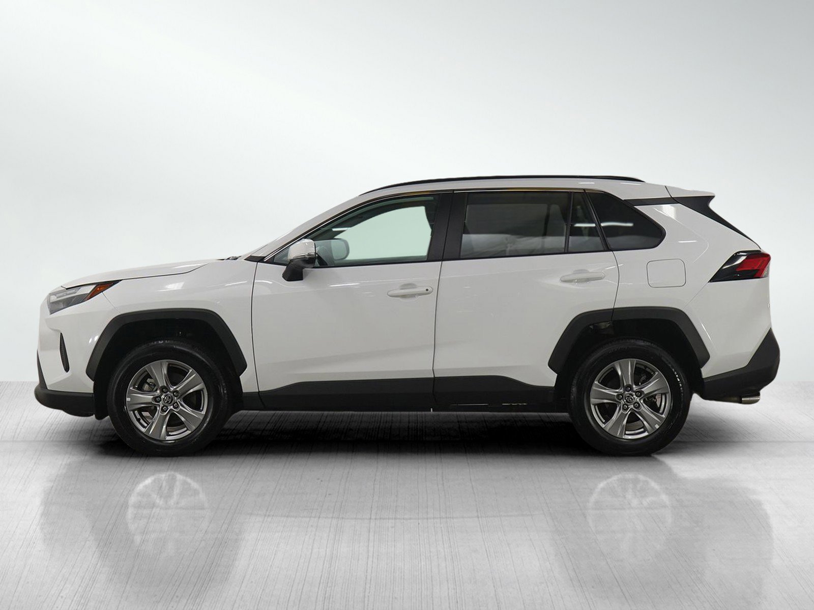 Used 2024 Toyota RAV4 XLE w/ Convenience Package AWD/4WD image 2