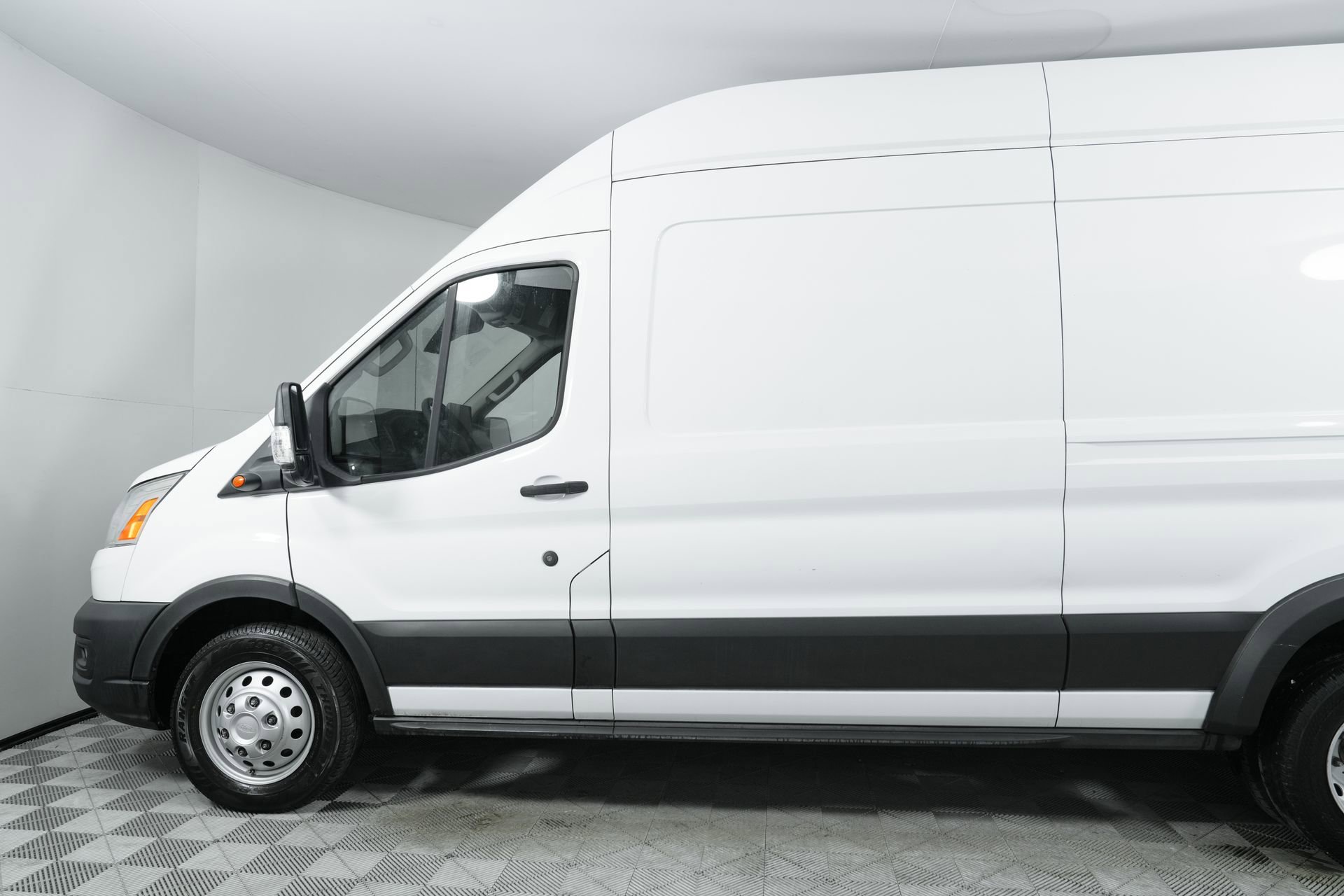Used 2022 Ford Transit 350 148 High Roof Extended DRW w/ Load Area Protection Package image 5