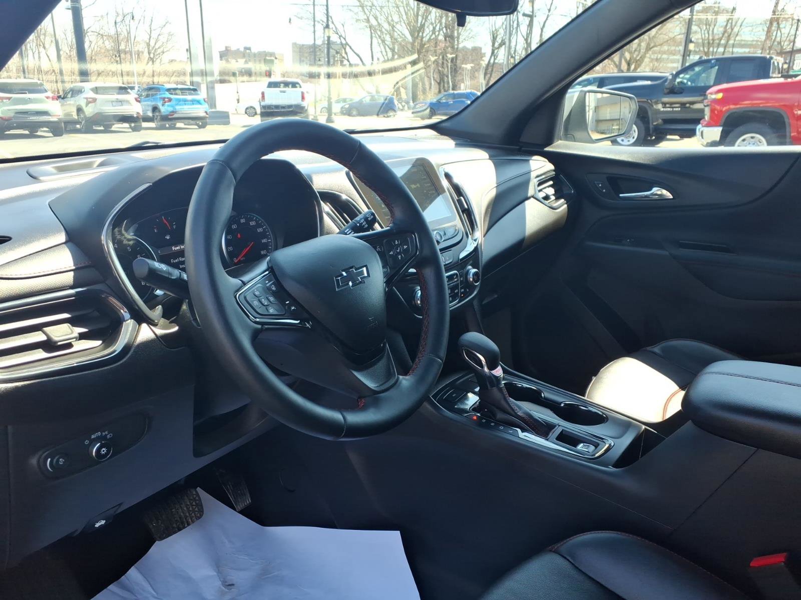Used 2023 Chevrolet Equinox RS w/ RS Leather Package image 10