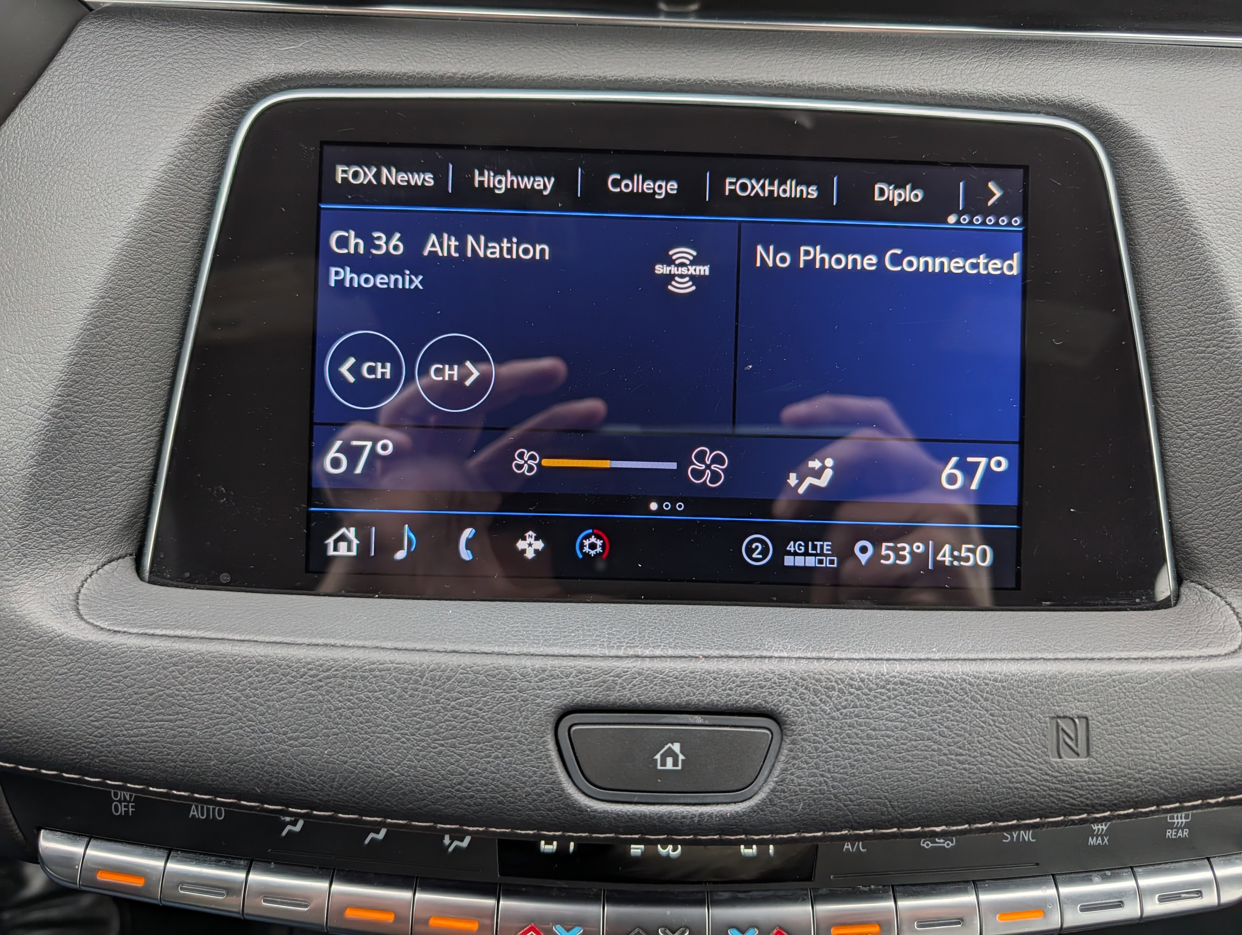 Used 2020 Cadillac XT4 Premium Luxury w/ Cold Weather Package image 21