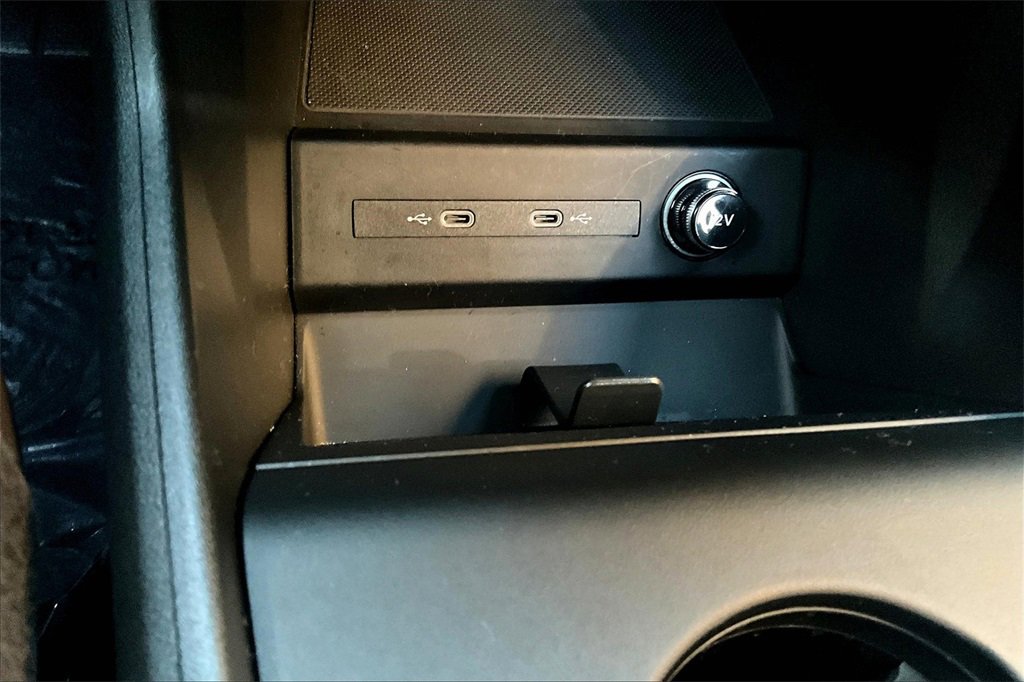 Used 2024 Audi Q4 e-tron Premium Plus image 16