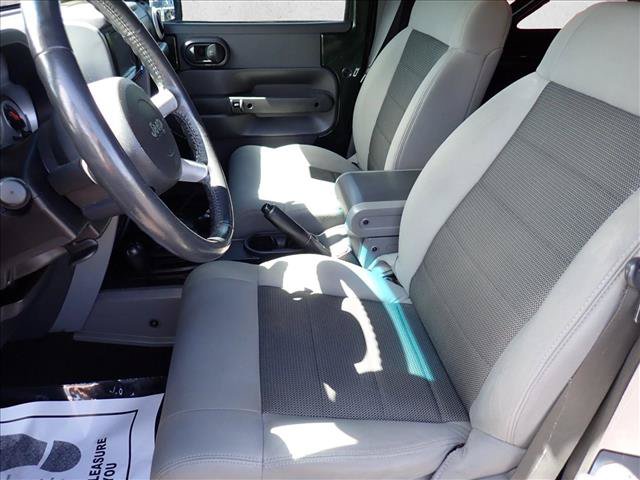 Used 2010 Jeep Wrangler Sahara w/ Dual Top Group AWD/4WD image 10