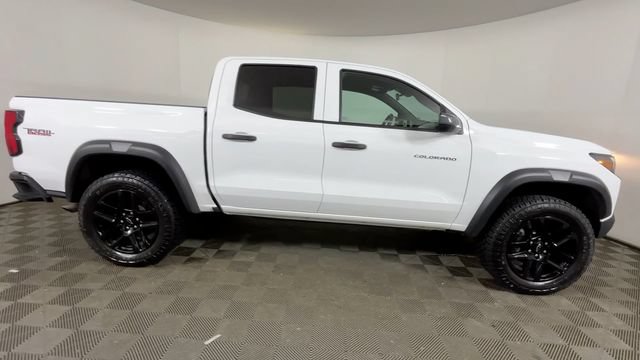 Used 2025 Chevrolet Colorado Trail Boss AWD/4WD video 3
