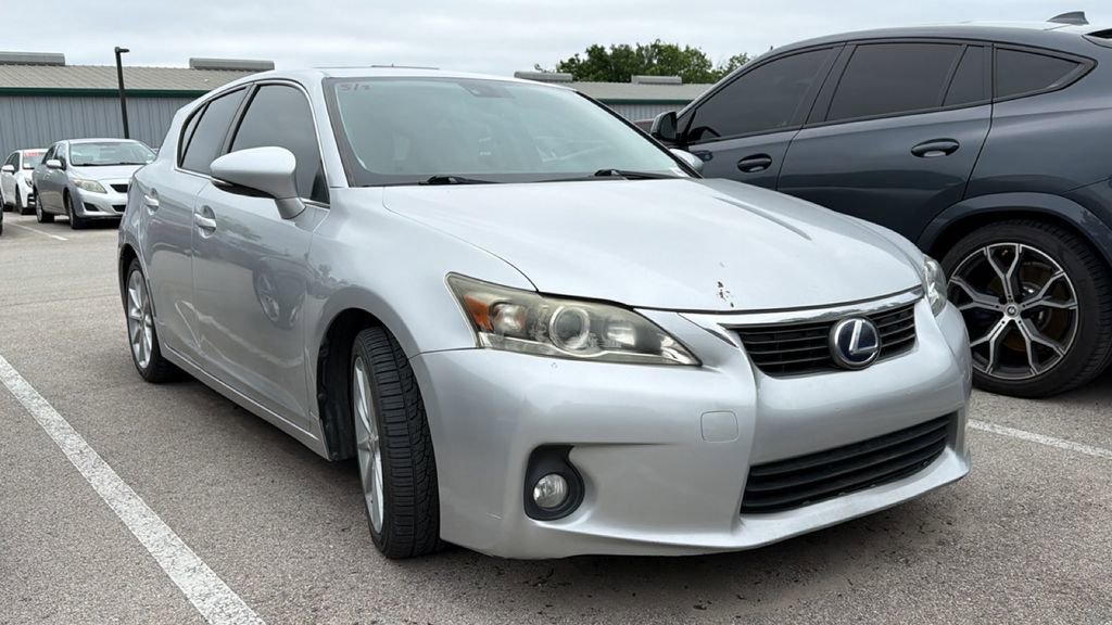 Used 2011 Lexus CT 200h Premium w/ Leather Pkg FWD image 2