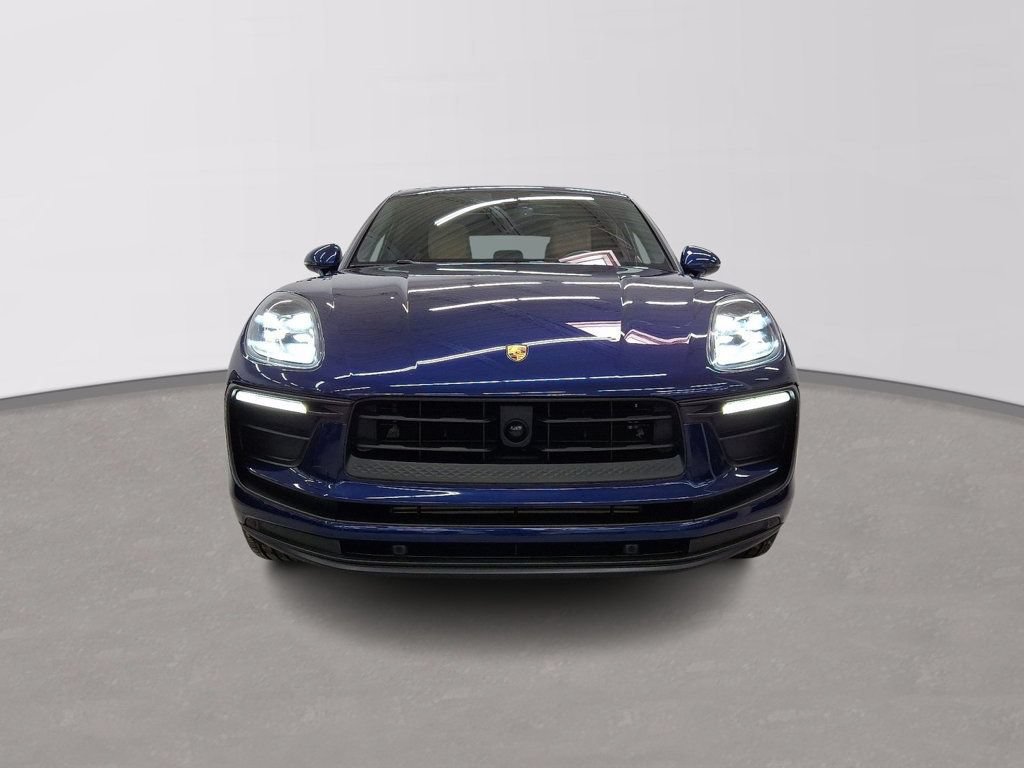 Used 2023 Porsche Macan AWD/4WD image 7