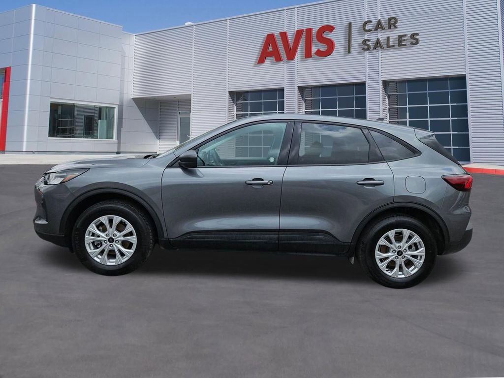 Used 2025 Ford Escape Active AWD/4WD image 2