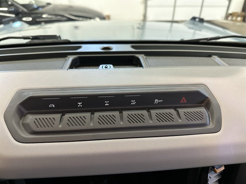 Used 2023 Ford Bronco Badlands AWD/4WD image 18