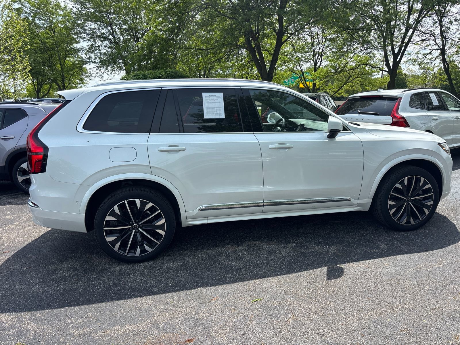 Used 2026 Volvo XC90 T8 Plus w/ Protection Package Premier AWD/4WD image 4