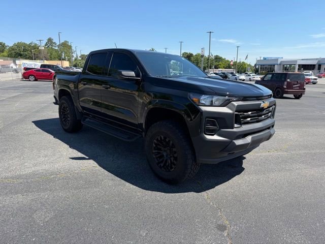 Used 2025 Chevrolet Colorado W/T w/ WT Custom Package AWD/4WD image 5