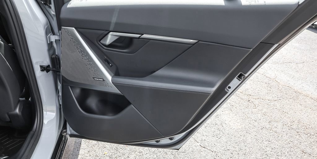 Used 2024 BMW i5 eDrive40i w/ M Sport Package image 54