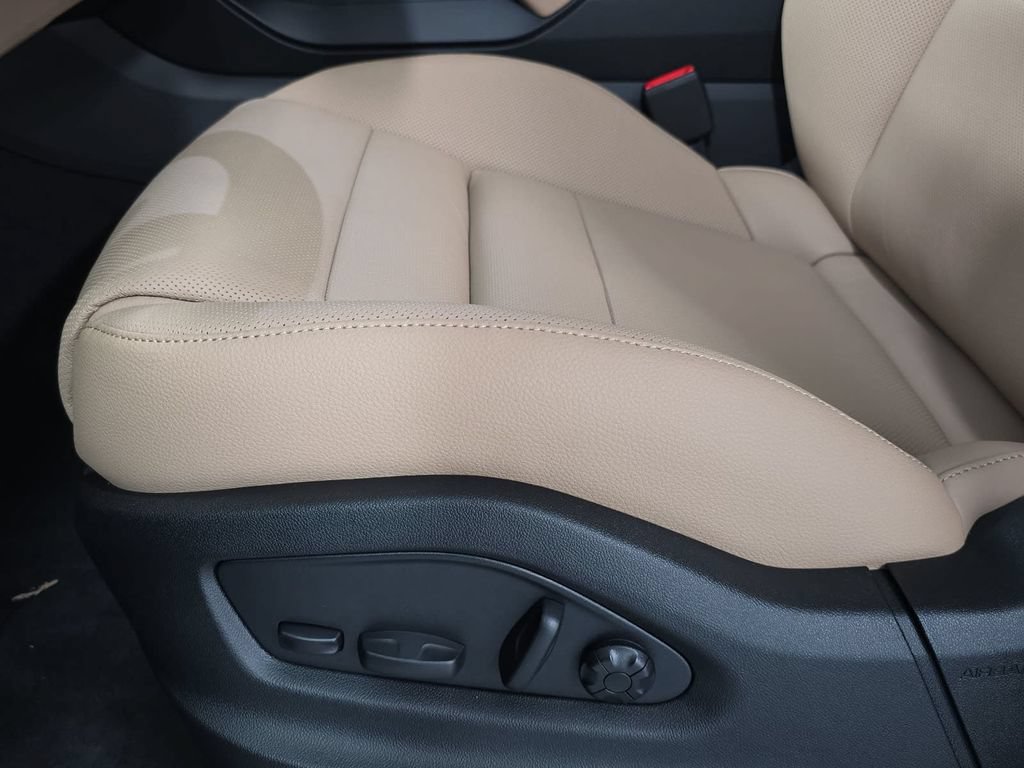 New 2026 Porsche Cayenne AWD/4WD image 24