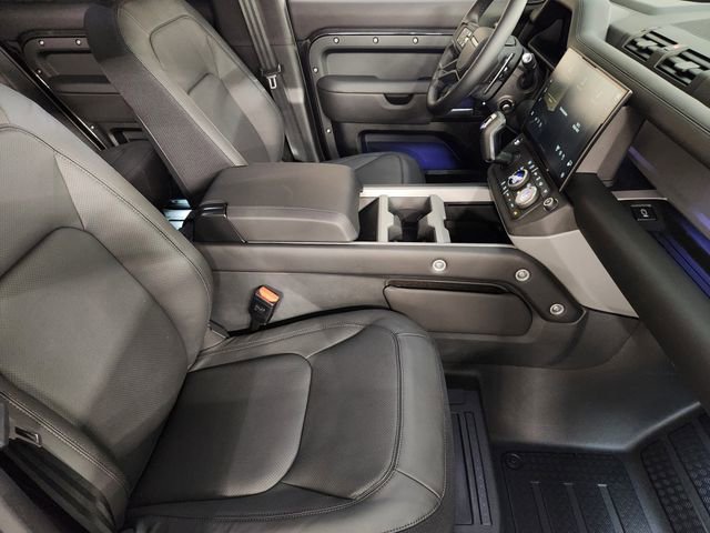New 2026 Land Rover Defender 110 V8 image 3