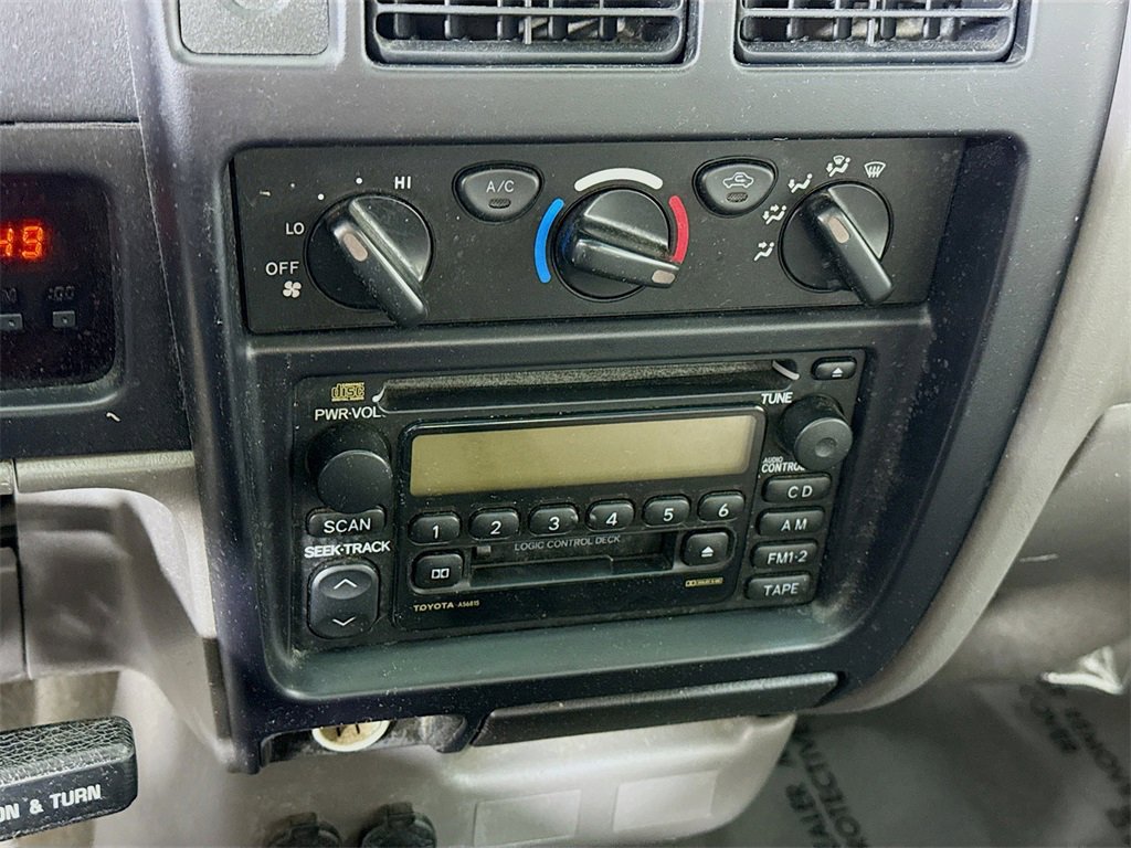 Used 2001 Toyota Tacoma Base image 5