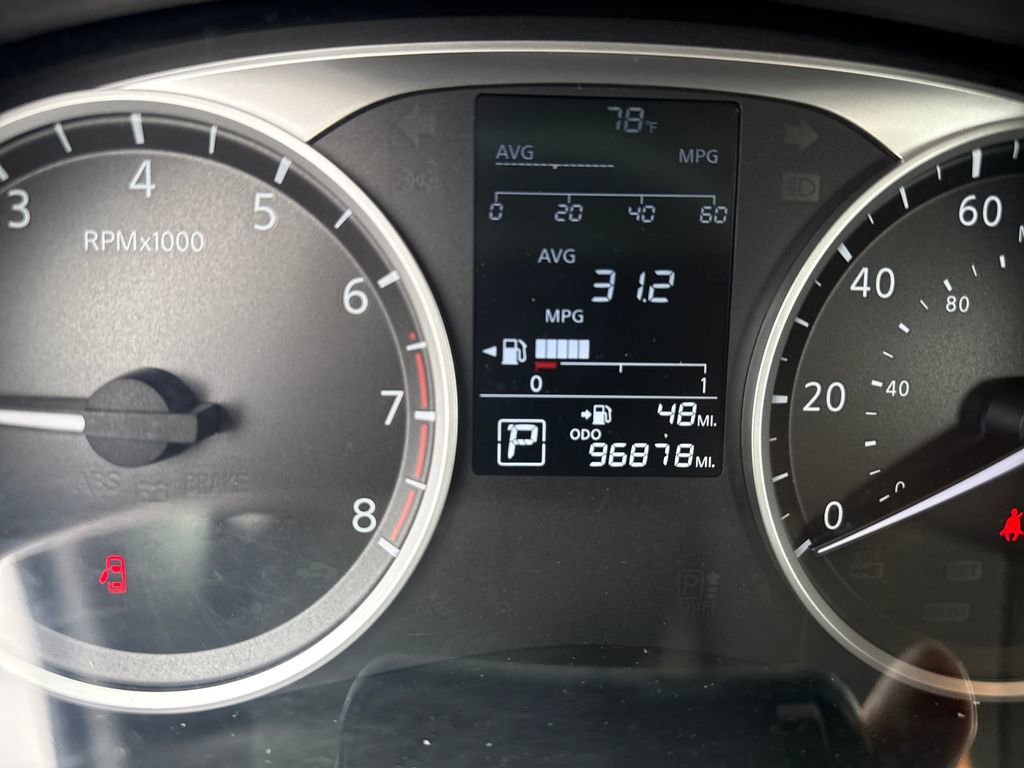 Used 2020 Nissan Kicks S image 18