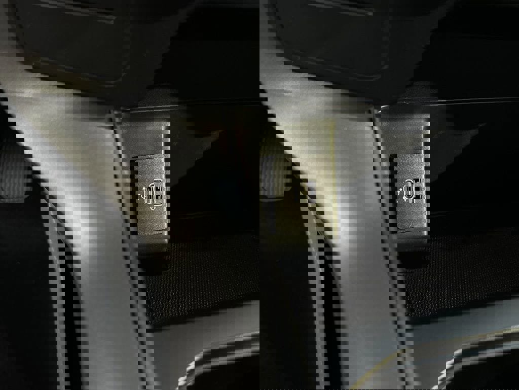 New 2025 Ford F150 Lightning XLT image 50