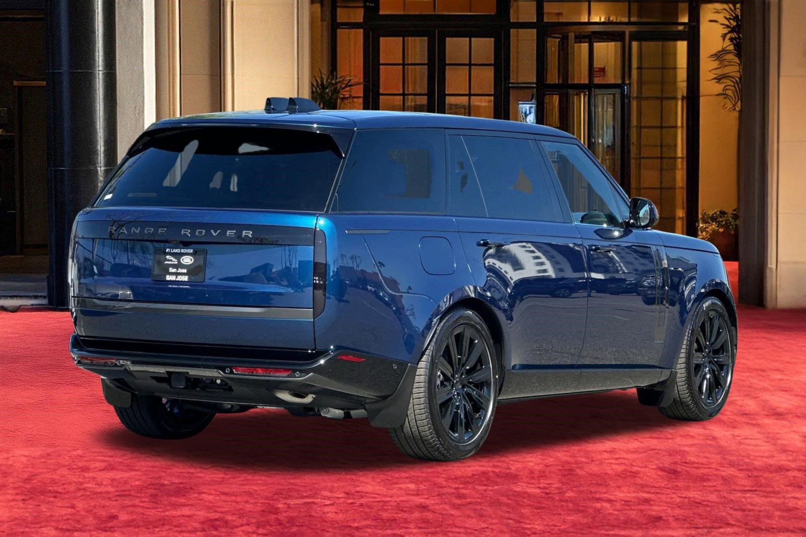 New 2026 Land Rover Range Rover Long Wheelbase SE AWD/4WD image 8