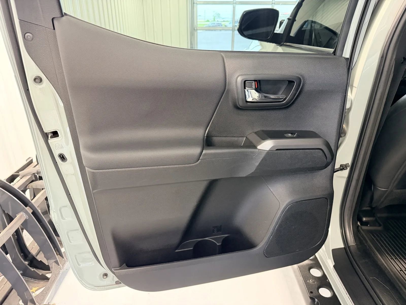 Used 2023 Toyota Tacoma TRD Off-Road w/ TRD Premium Off Road Package AWD/4WD image 19
