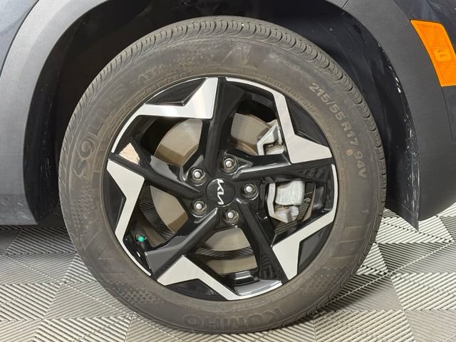 Certified 2024 Kia Seltos EX AWD/4WD image 9