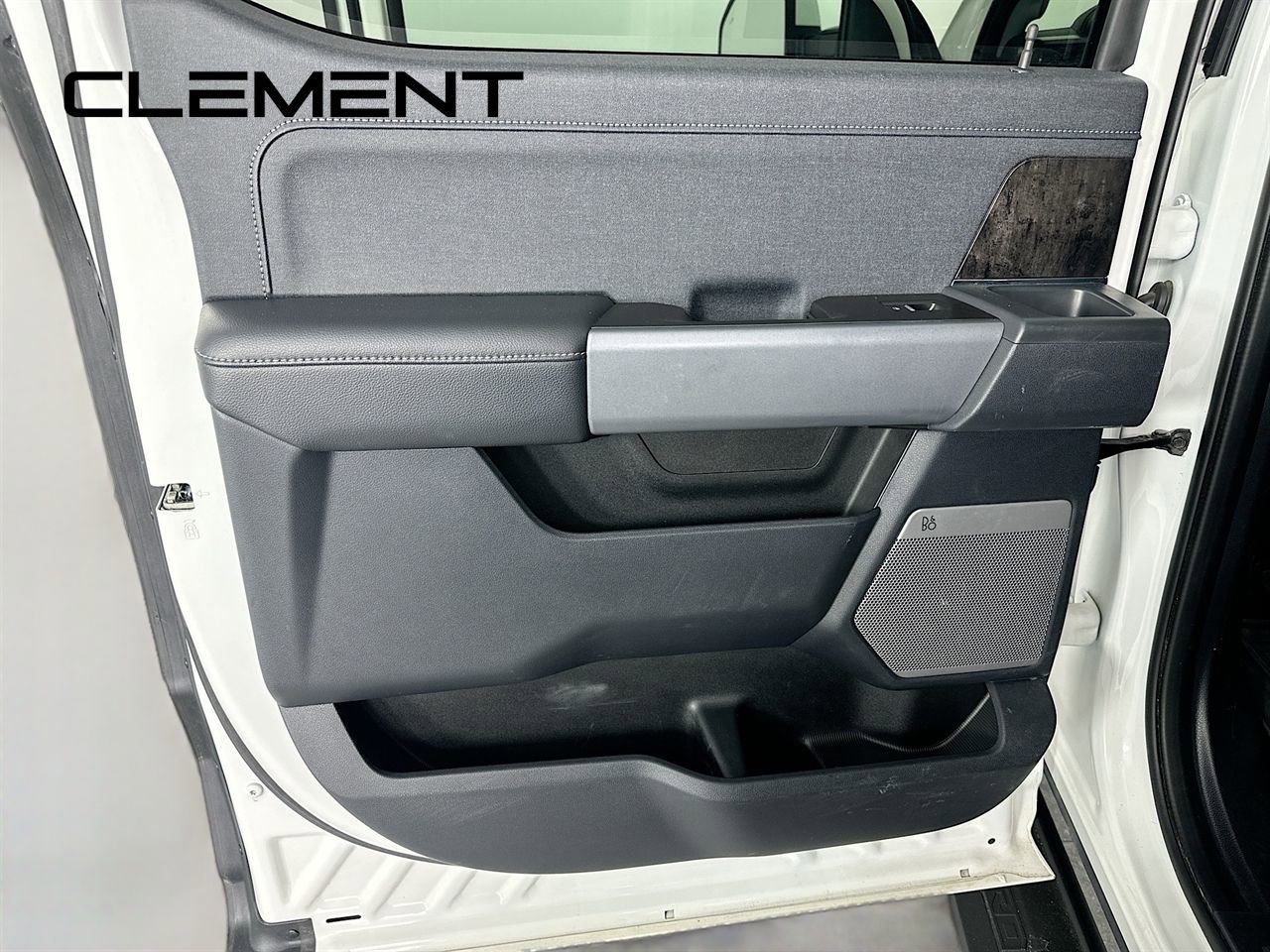 Used 2023 Ford F350 Lariat w/ Sport Appearance Package image 31