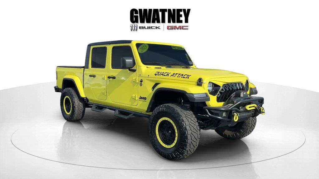 Used 2023 Jeep Gladiator Sport image 2