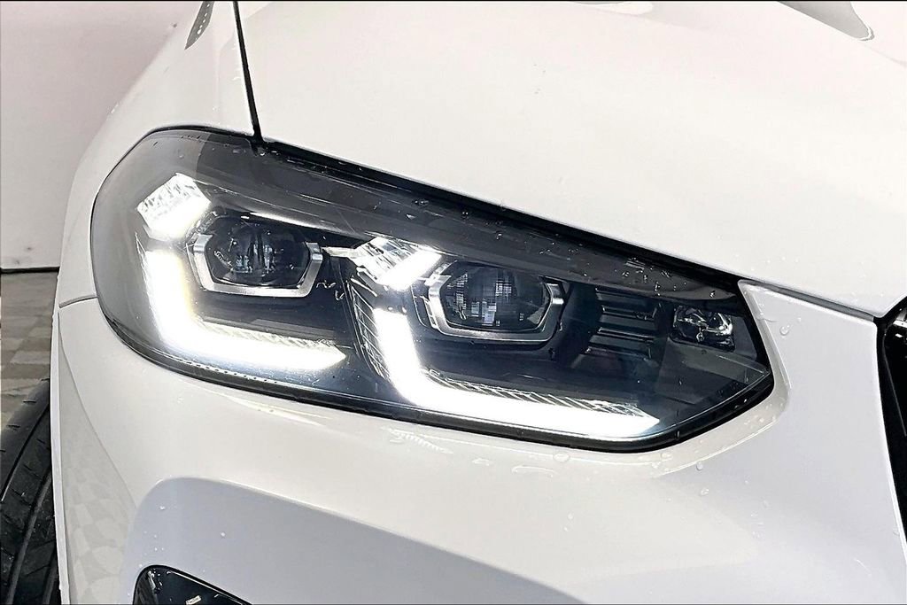 Used 2023 BMW X3 M40i w/ Premium Package image 28