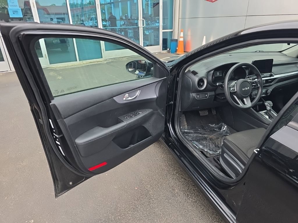 Used 2024 Kia Forte LXS image 12