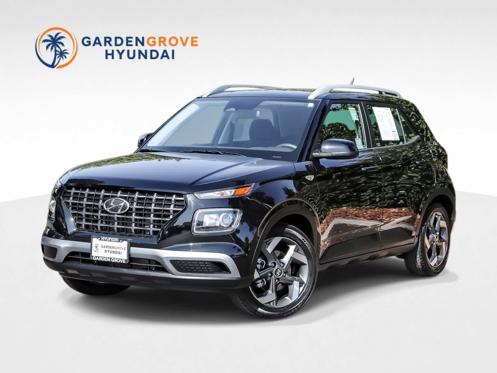 Used 2023 Hyundai Venue SEL w/ Cargo Package