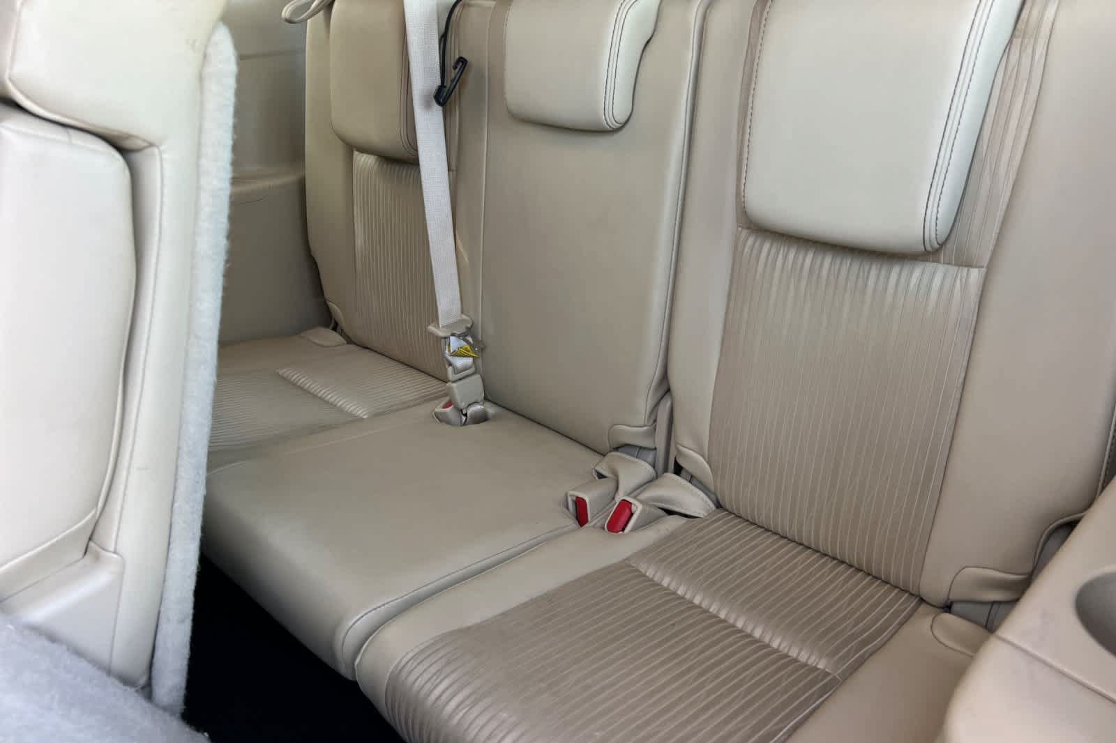 Used 2014 Toyota Highlander Plus FWD image 16