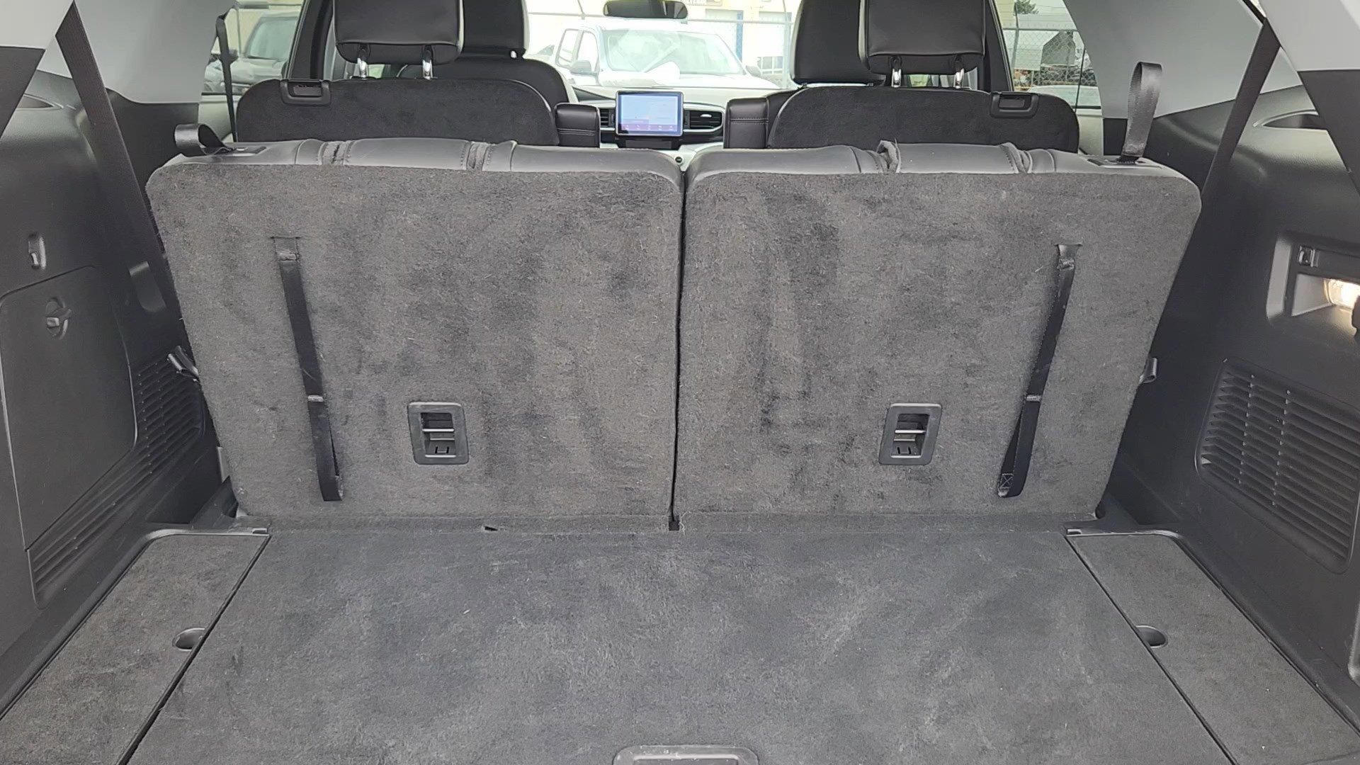 Certified 2023 Ford Explorer XLT w/ Equipment Group 202A image 21