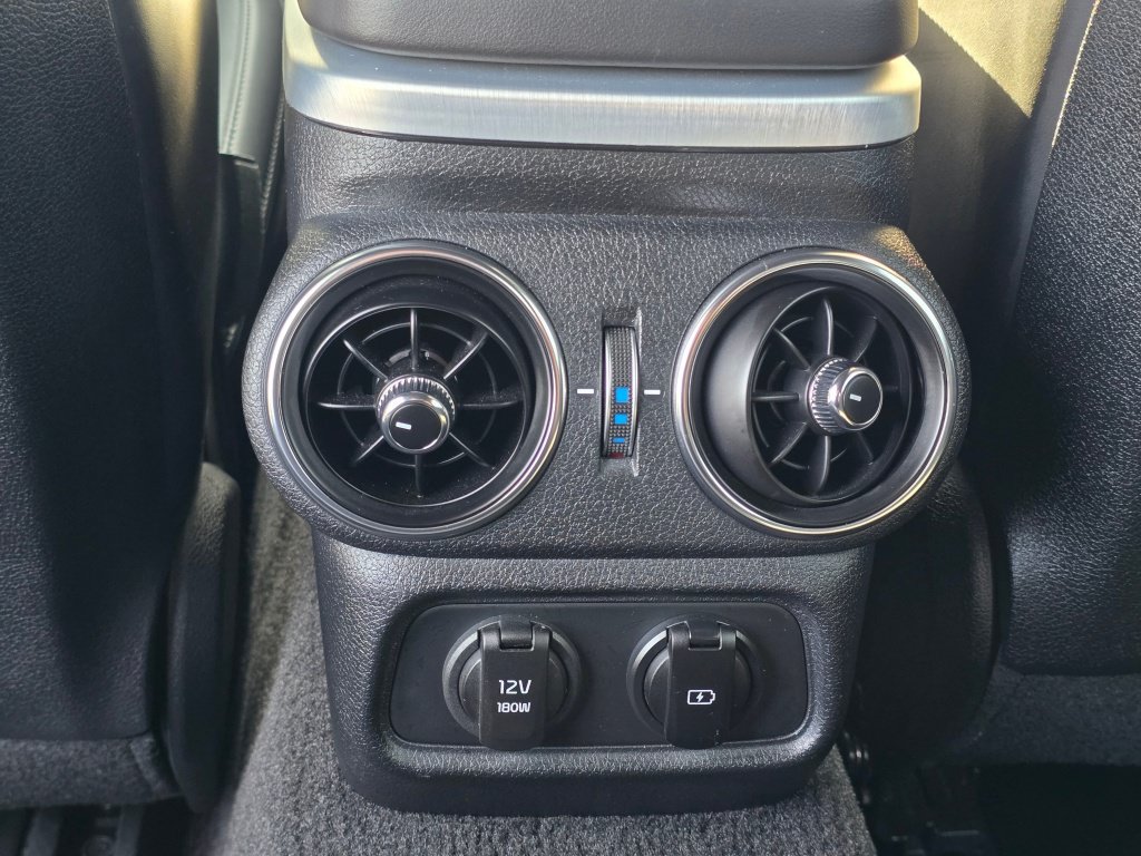 Used 2023 Kia Stinger GT2 AWD/4WD image 28