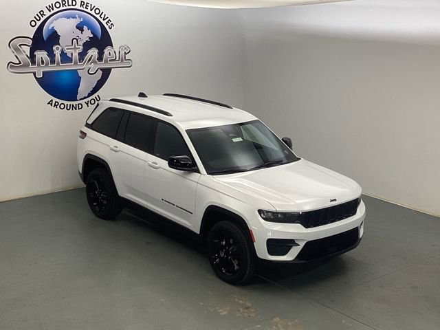 New 2025 Jeep Grand Cherokee Altitude image 13