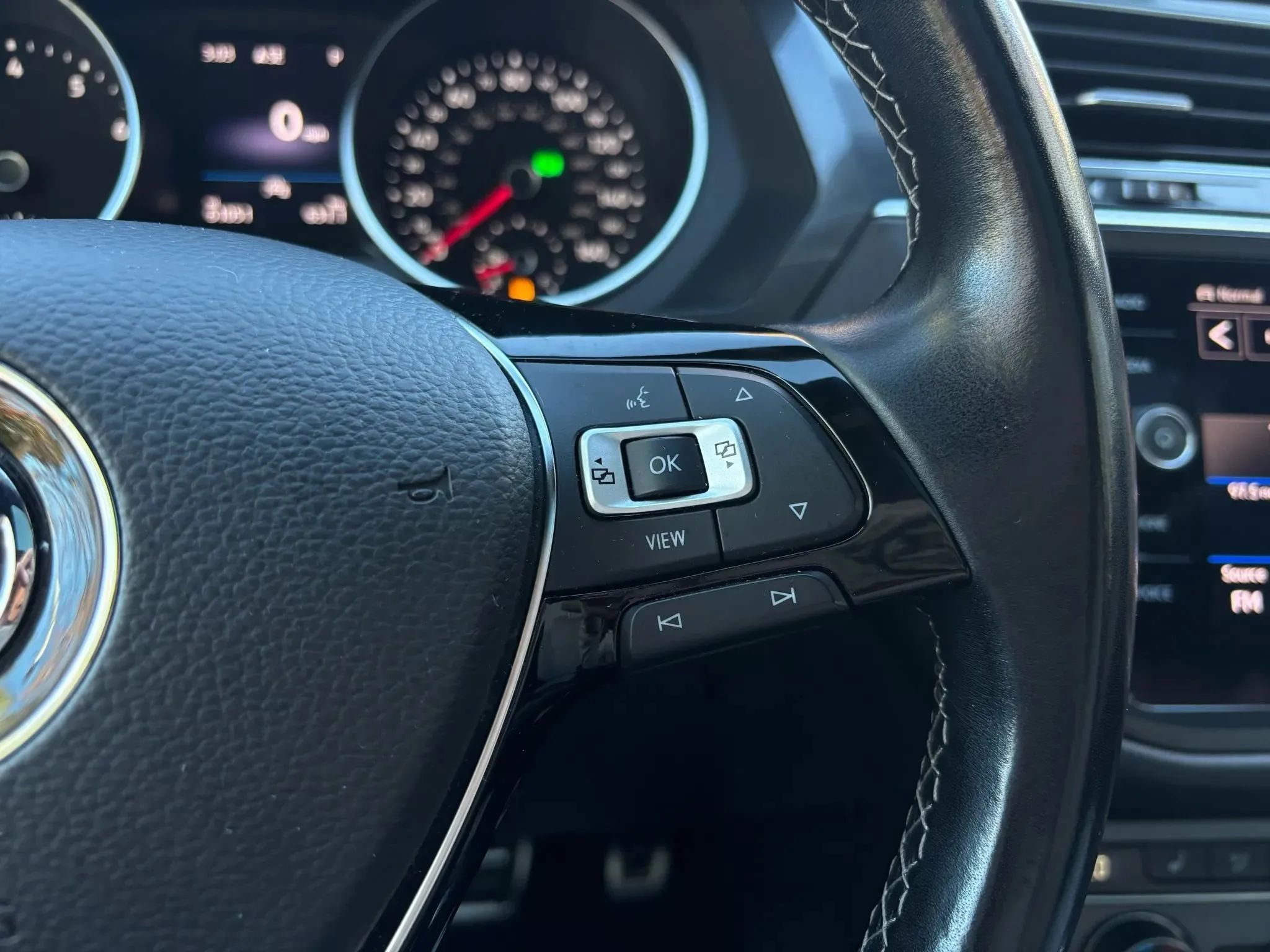 Used 2021 Volkswagen Tiguan SE R-Line w/ 3rd Row Seat Package image 45