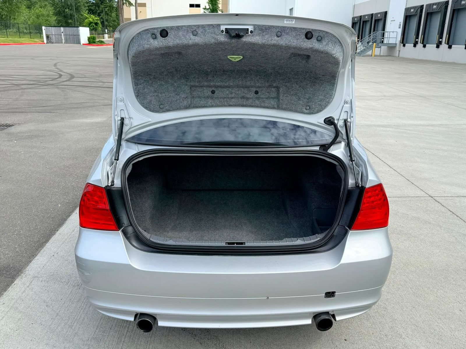 Used 2010 BMW 335i Sedan RWD image 17
