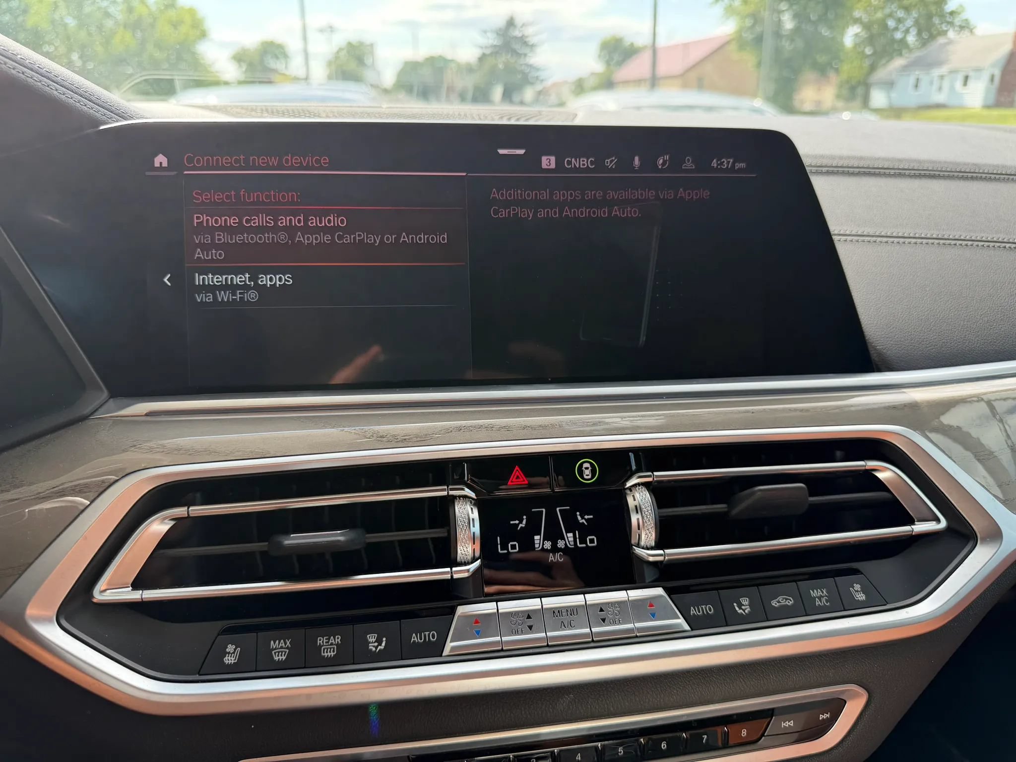 Used 2022 BMW X7 xDrive40i w/ M Sport Package AWD/4WD image 27