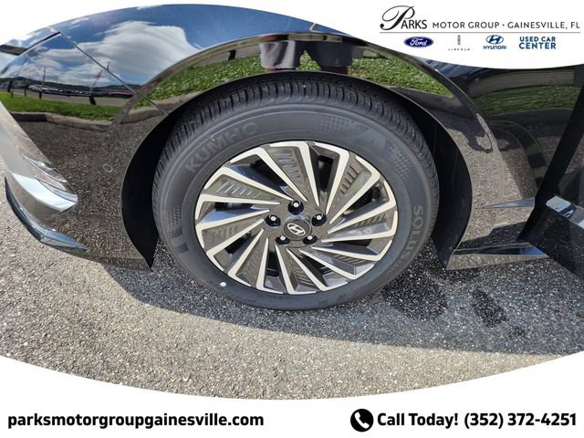 New 2025 Hyundai Sonata Limited FWD image 30